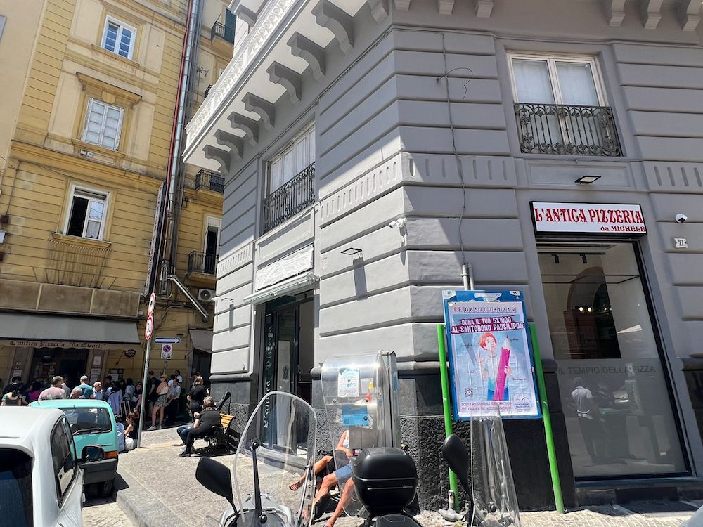 L’Antica Pizzeria Da Michele apre la sua seconda sede a Napoli