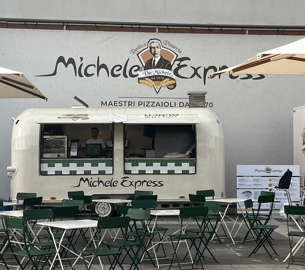 Michele Express arriva al Maximall di Pontecagnano